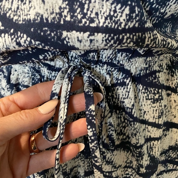 ONE CLOTHING Romper, Size Small - Picture 3 of 4